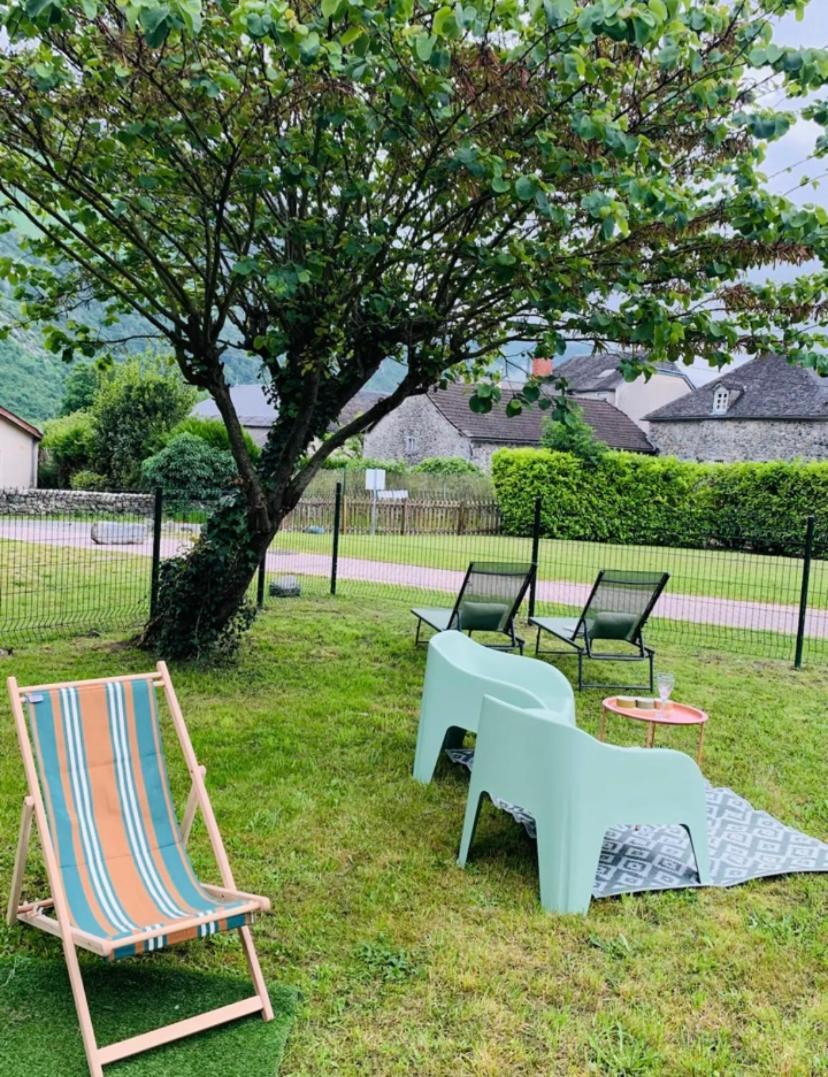 Bielle La Suite Unique - Le Jardin Sur Les Pyrenees- Vue Panoramique Montagne -Jardin Cloture Prive De 100M2-Parking-Linge De Lit Et Serviettes Compris- מראה חיצוני תמונה