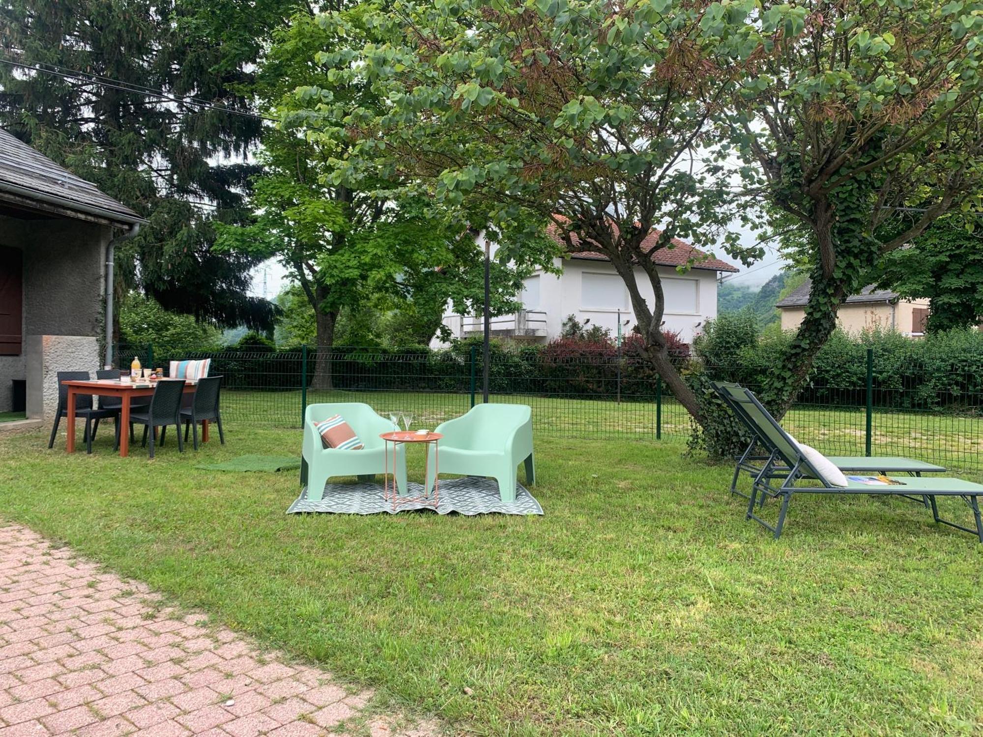 Bielle La Suite Unique - Le Jardin Sur Les Pyrenees- Vue Panoramique Montagne -Jardin Cloture Prive De 100M2-Parking-Linge De Lit Et Serviettes Compris- מראה חיצוני תמונה