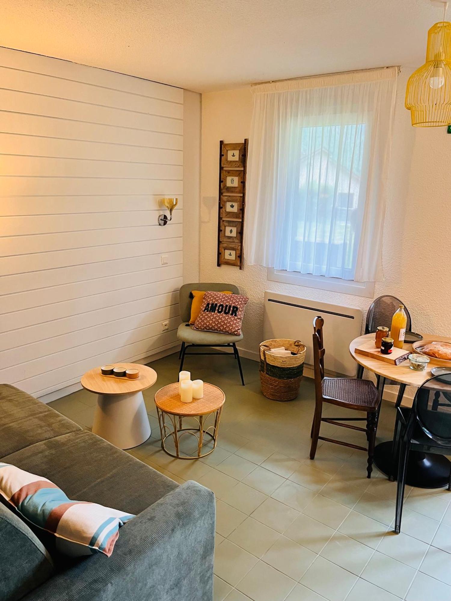 Bielle La Suite Unique - Le Jardin Sur Les Pyrenees- Vue Panoramique Montagne -Jardin Cloture Prive De 100M2-Parking-Linge De Lit Et Serviettes Compris- מראה חיצוני תמונה