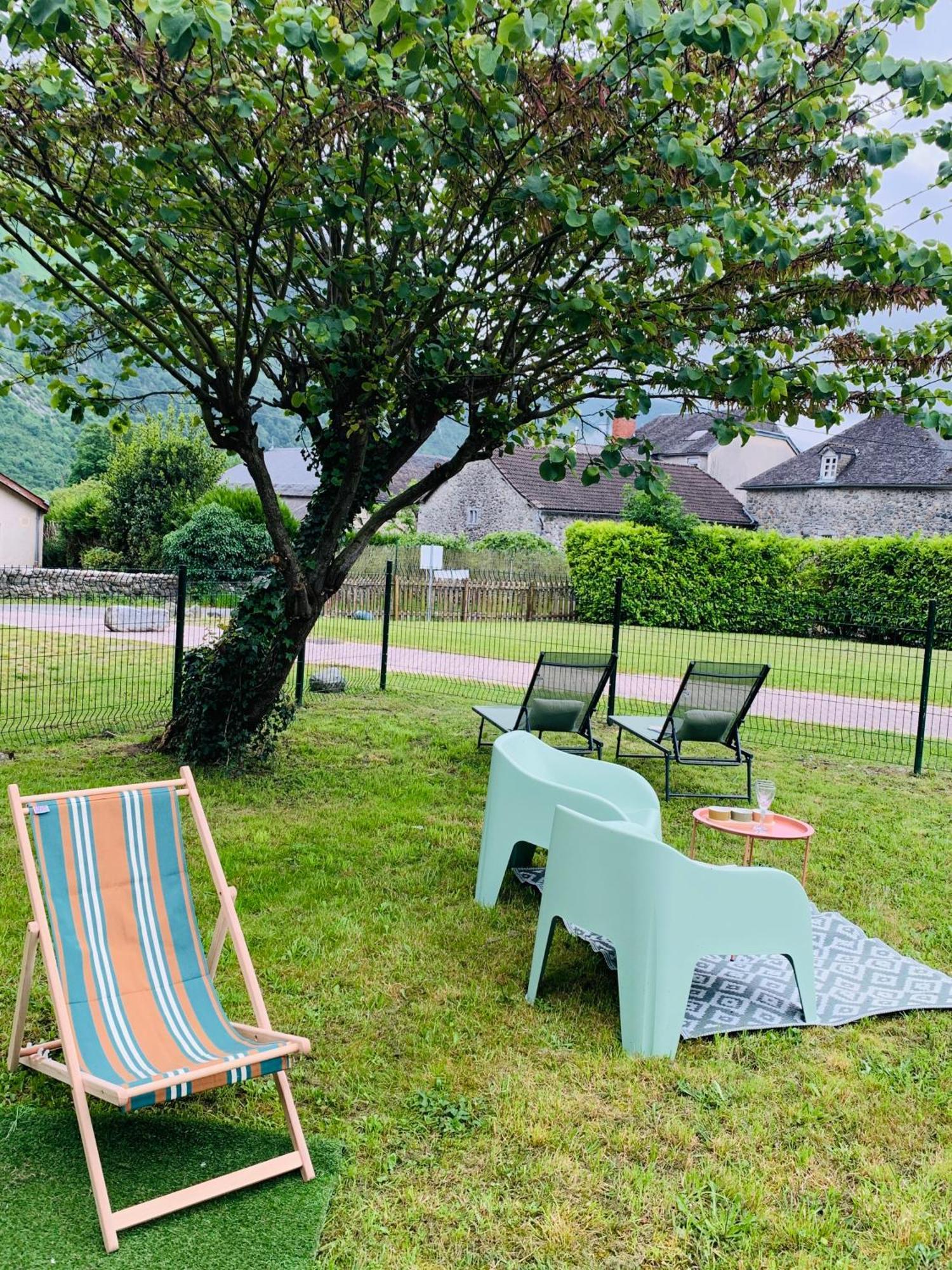 Bielle La Suite Unique - Le Jardin Sur Les Pyrenees- Vue Panoramique Montagne -Jardin Cloture Prive De 100M2-Parking-Linge De Lit Et Serviettes Compris- מראה חיצוני תמונה