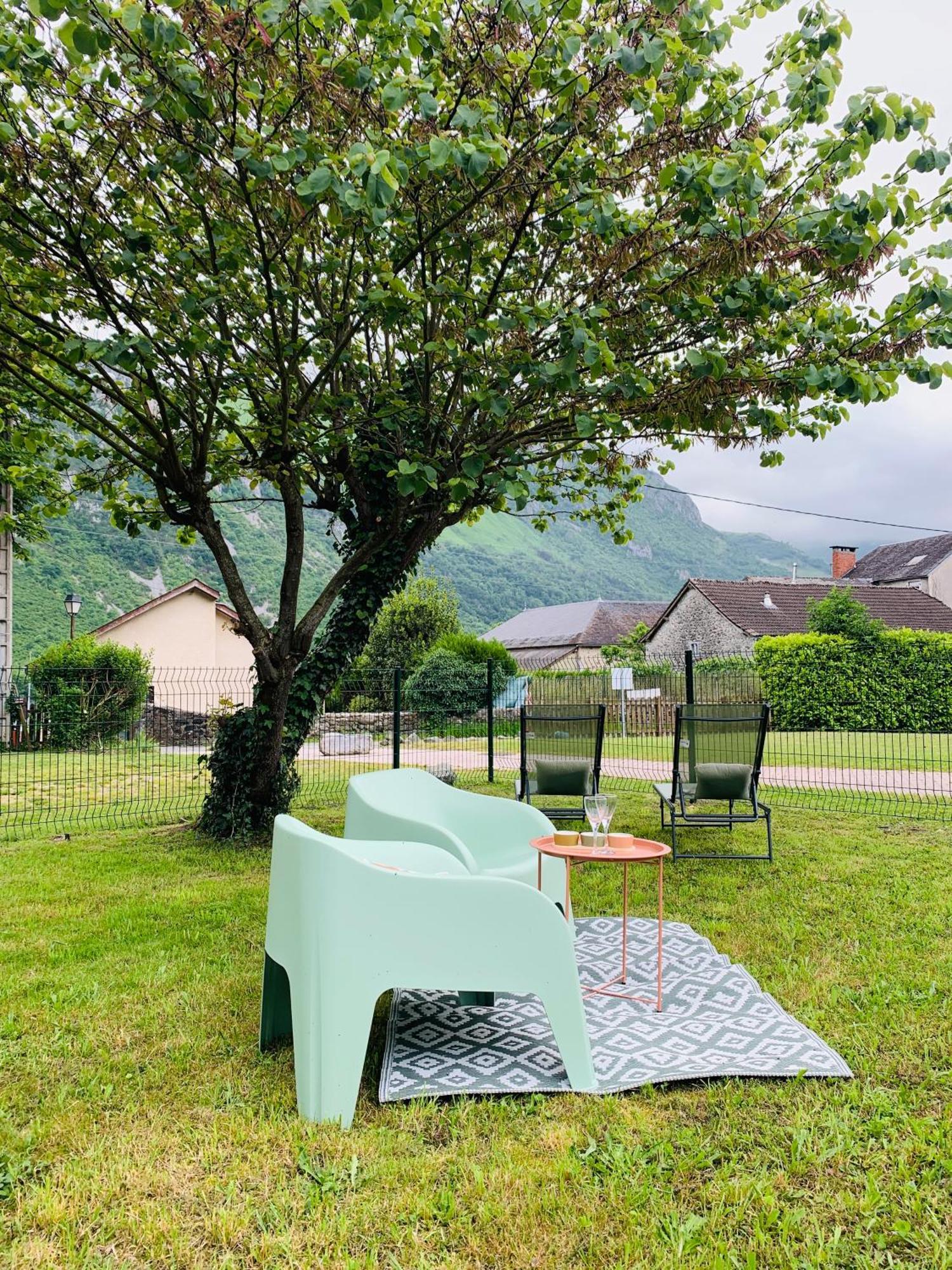 Bielle La Suite Unique - Le Jardin Sur Les Pyrenees- Vue Panoramique Montagne -Jardin Cloture Prive De 100M2-Parking-Linge De Lit Et Serviettes Compris- מראה חיצוני תמונה