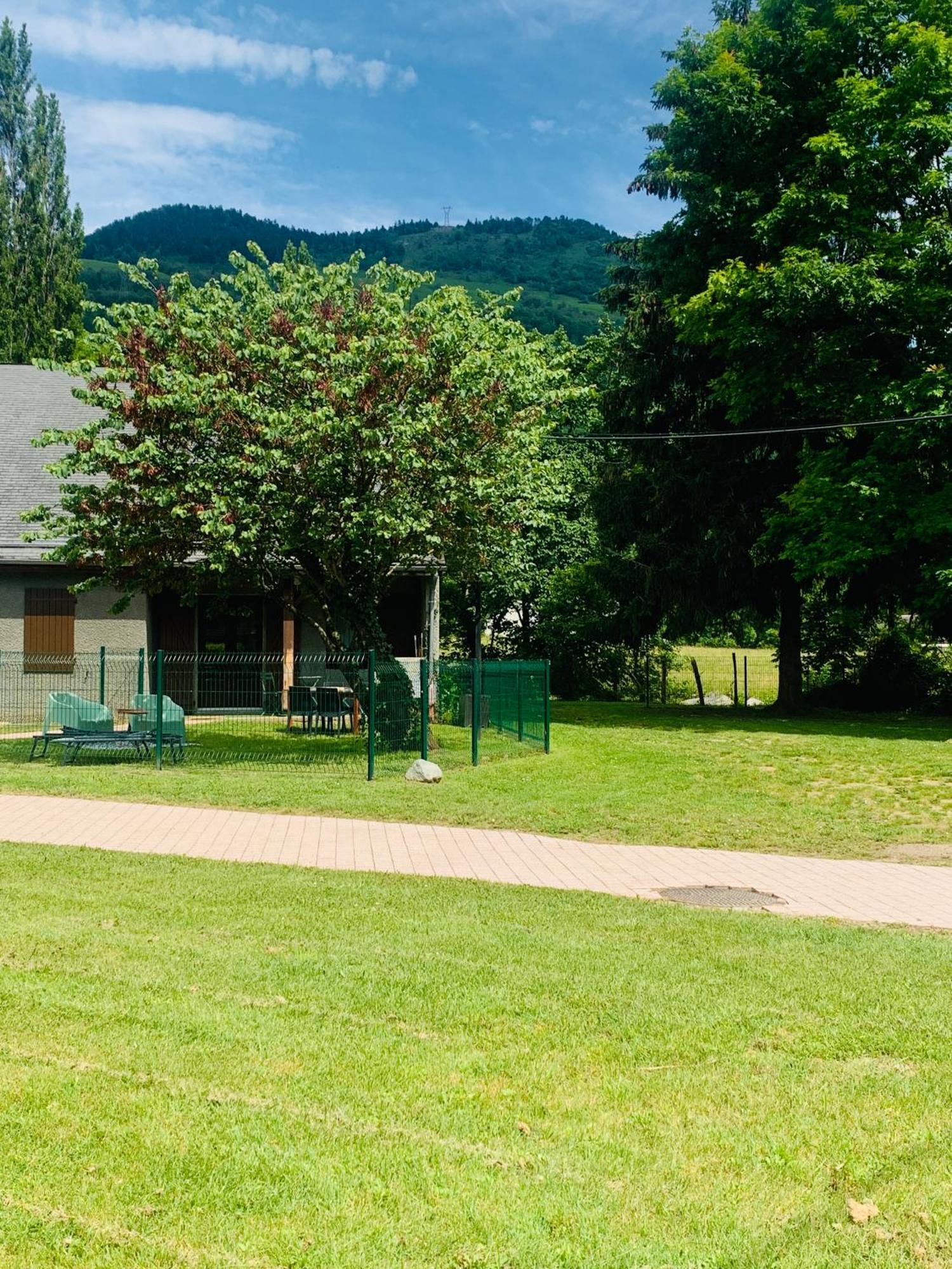 Bielle La Suite Unique - Le Jardin Sur Les Pyrenees- Vue Panoramique Montagne -Jardin Cloture Prive De 100M2-Parking-Linge De Lit Et Serviettes Compris- מראה חיצוני תמונה