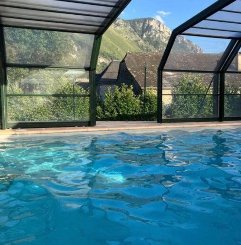 Bielle La Suite Unique - Le Jardin Sur Les Pyrenees- Vue Panoramique Montagne -Jardin Cloture Prive De 100M2-Parking-Linge De Lit Et Serviettes Compris- מראה חיצוני תמונה